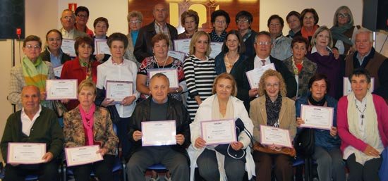 Los participantes con sus diplomas (Foto: Gabinete de Prensa)

